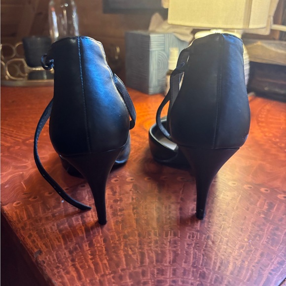 Back Apt 9 Heels - Picture 3 of 4